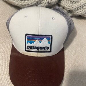 Patagonia Trucker Hat White and red